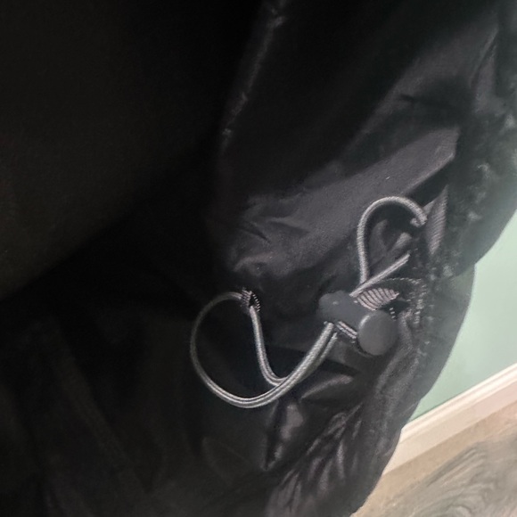 Patagonia Dark Quilted Vest - Picture 9 of 11